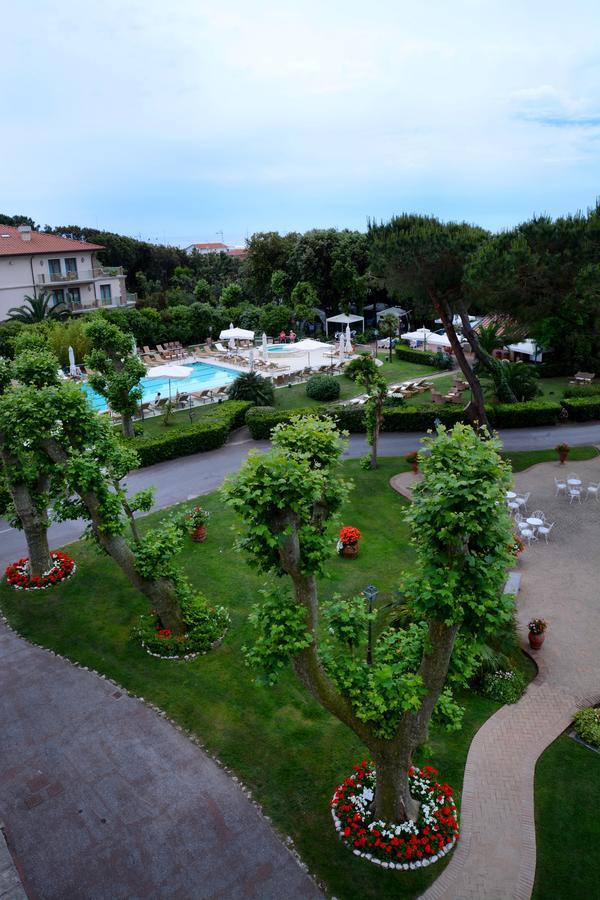 Park Hotel Villa Ariston Lido di Camaiore Exterior photo